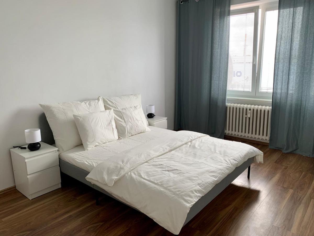Apartment Horakova Зноймо Екстер'єр фото
